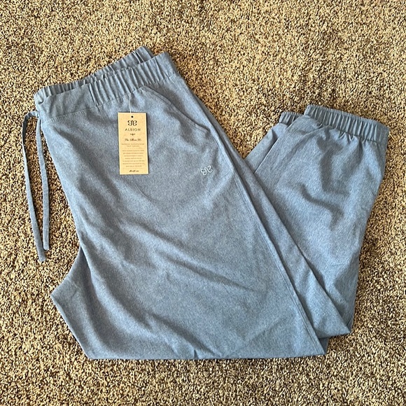 Albion ~ Light Blue Chambray Jetsetters - Picture 3 of 5